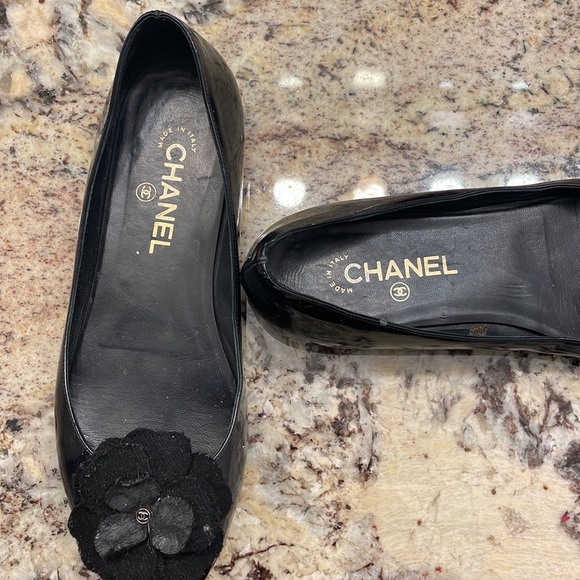 Chanel black , size 39.5 . Used . - Picture 2 of 4